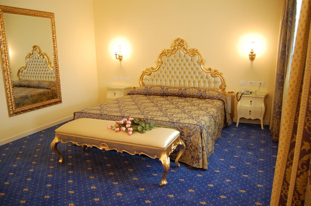 Hotel Motel Gold Calcinate 객실 사진