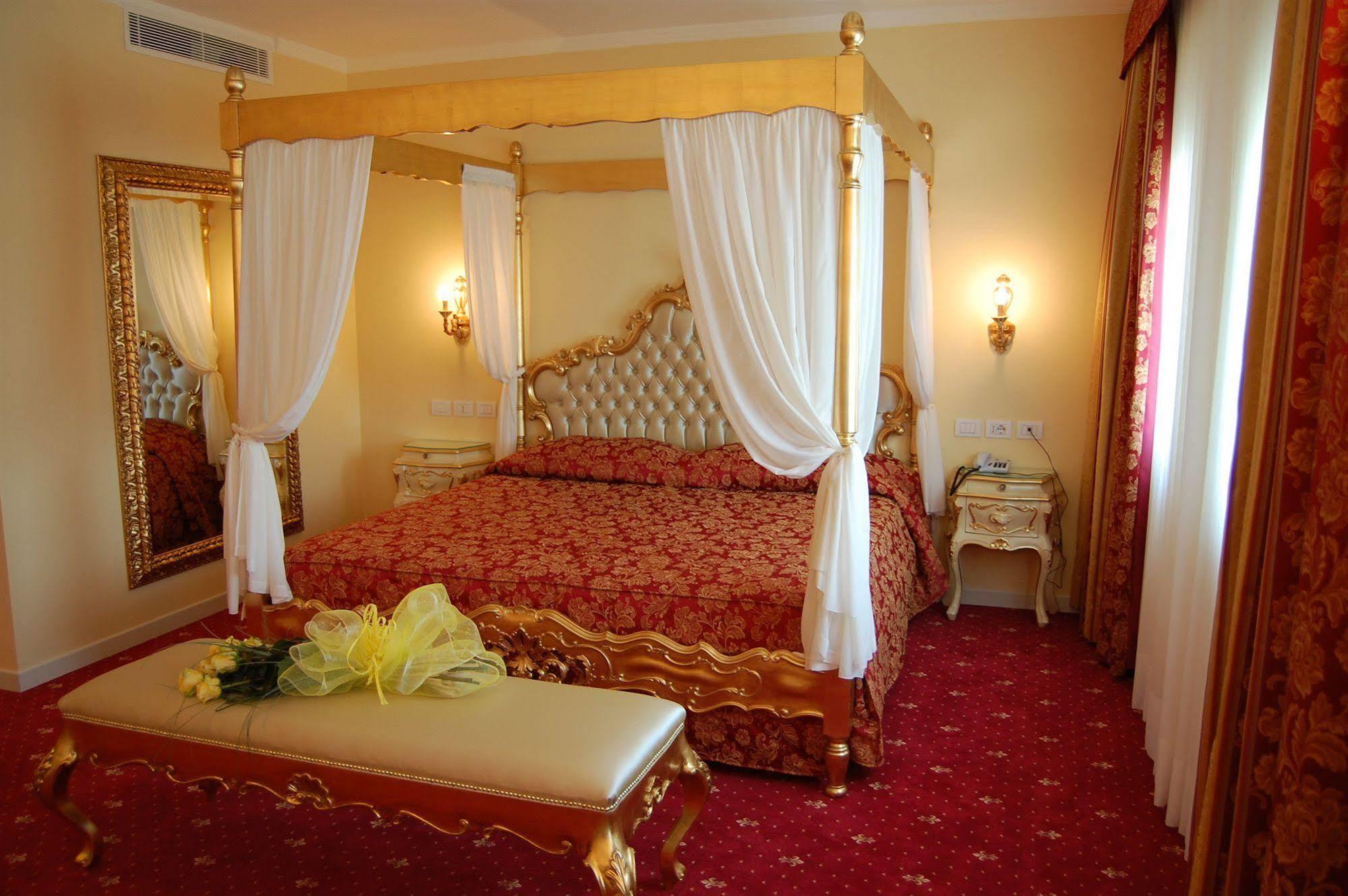 Hotel Motel Gold Calcinate 외부 사진