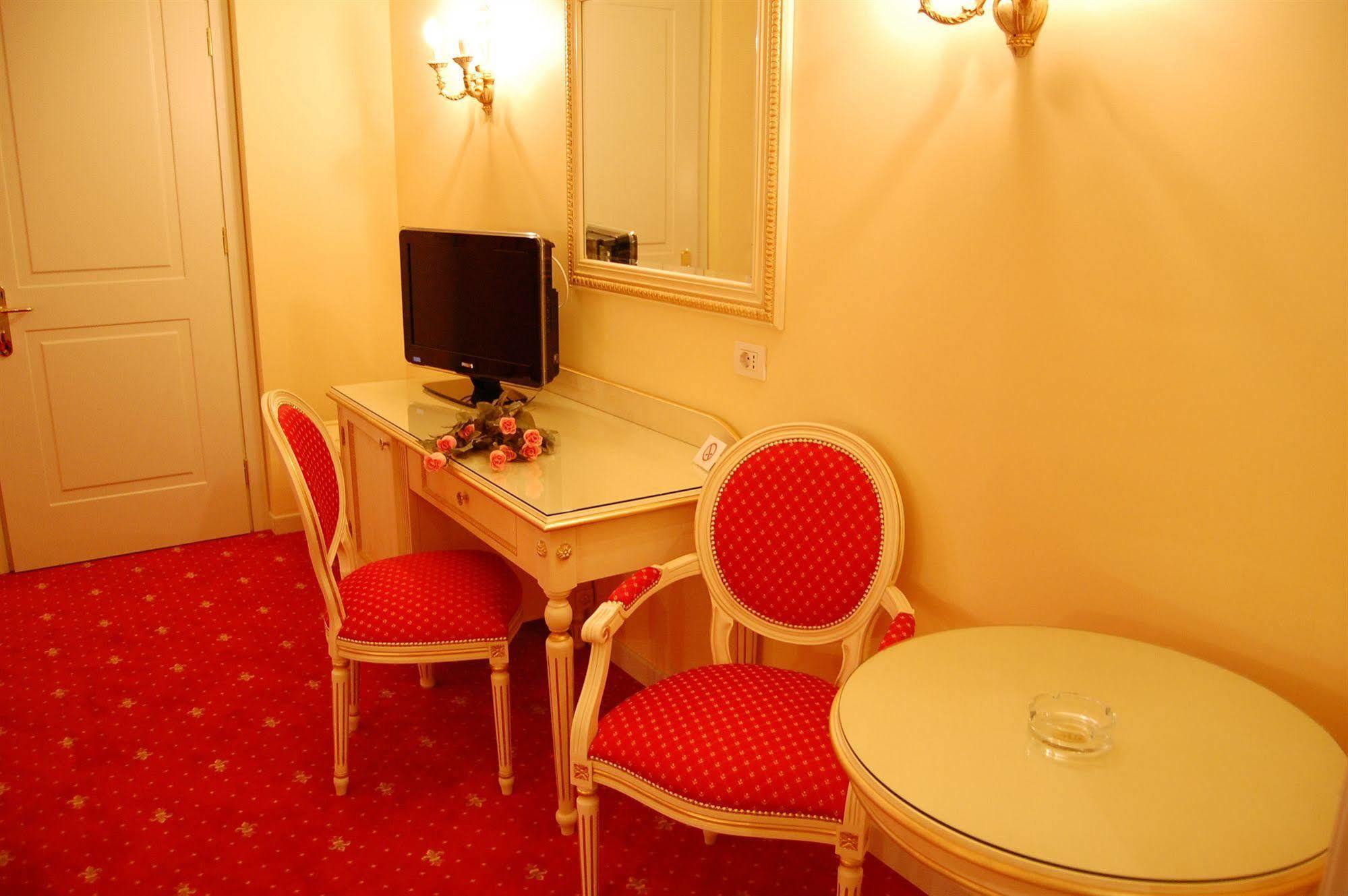 Hotel Motel Gold Calcinate 외부 사진