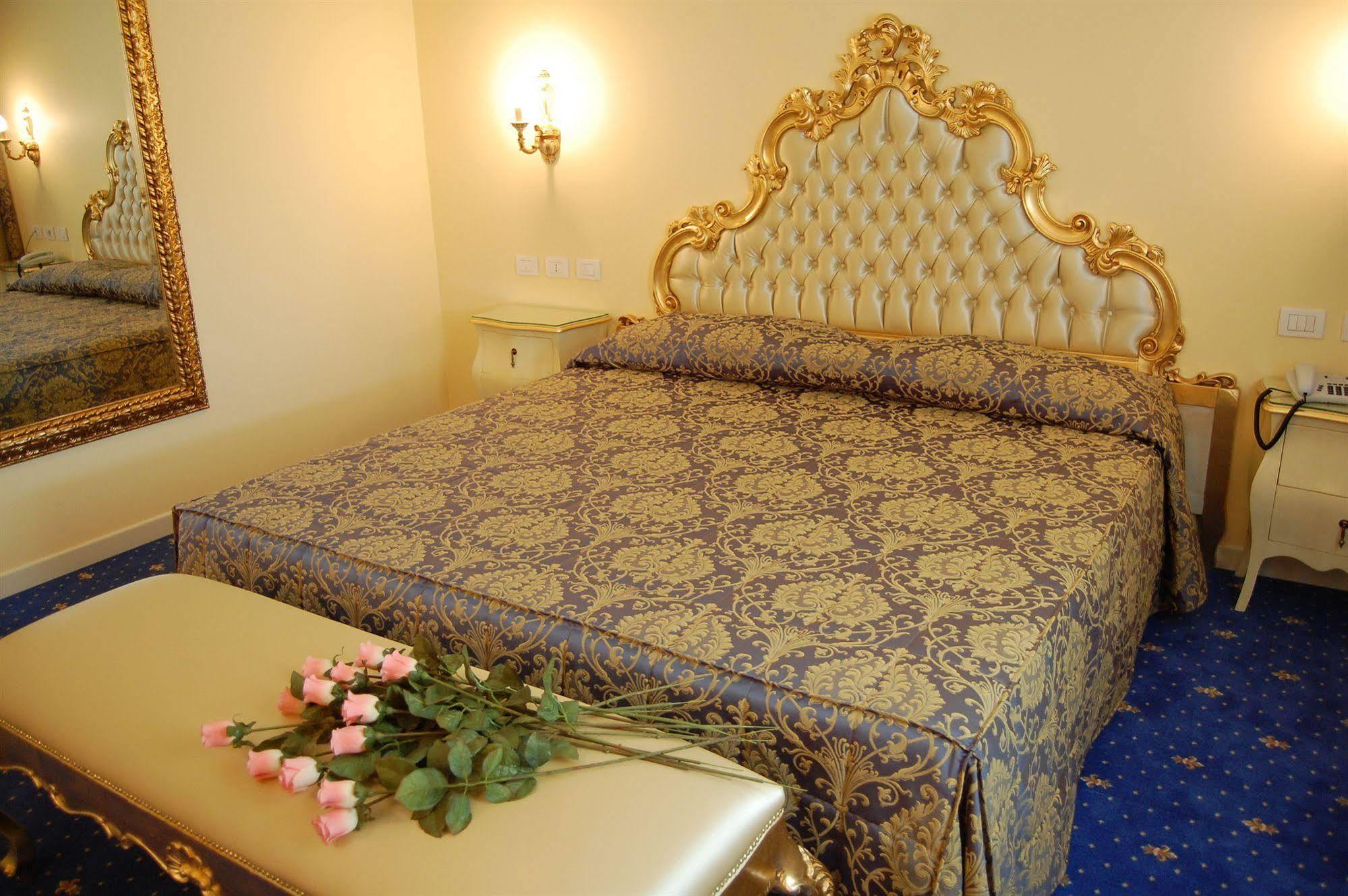 Hotel Motel Gold Calcinate 외부 사진